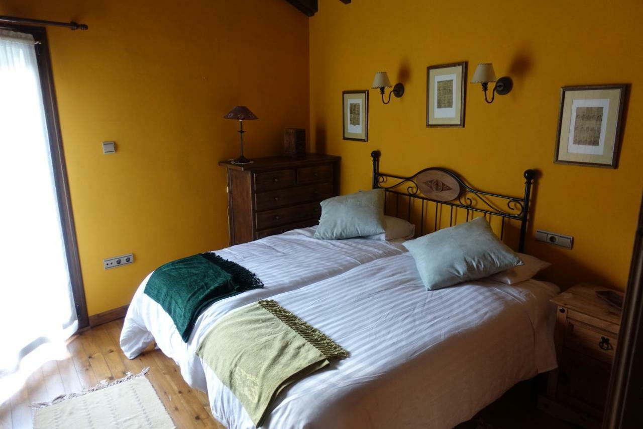 Llar De Cosme Guest House Caso Bagian luar foto